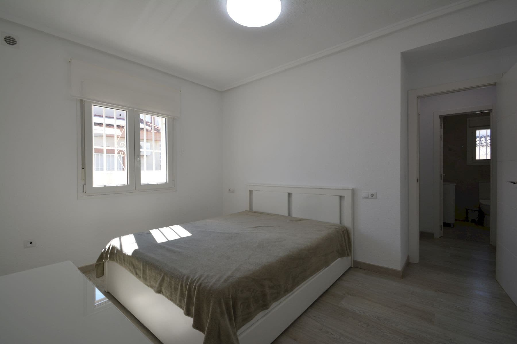 Villa - Chalet de 4 dormitorios en Ciudad Quesada - 14