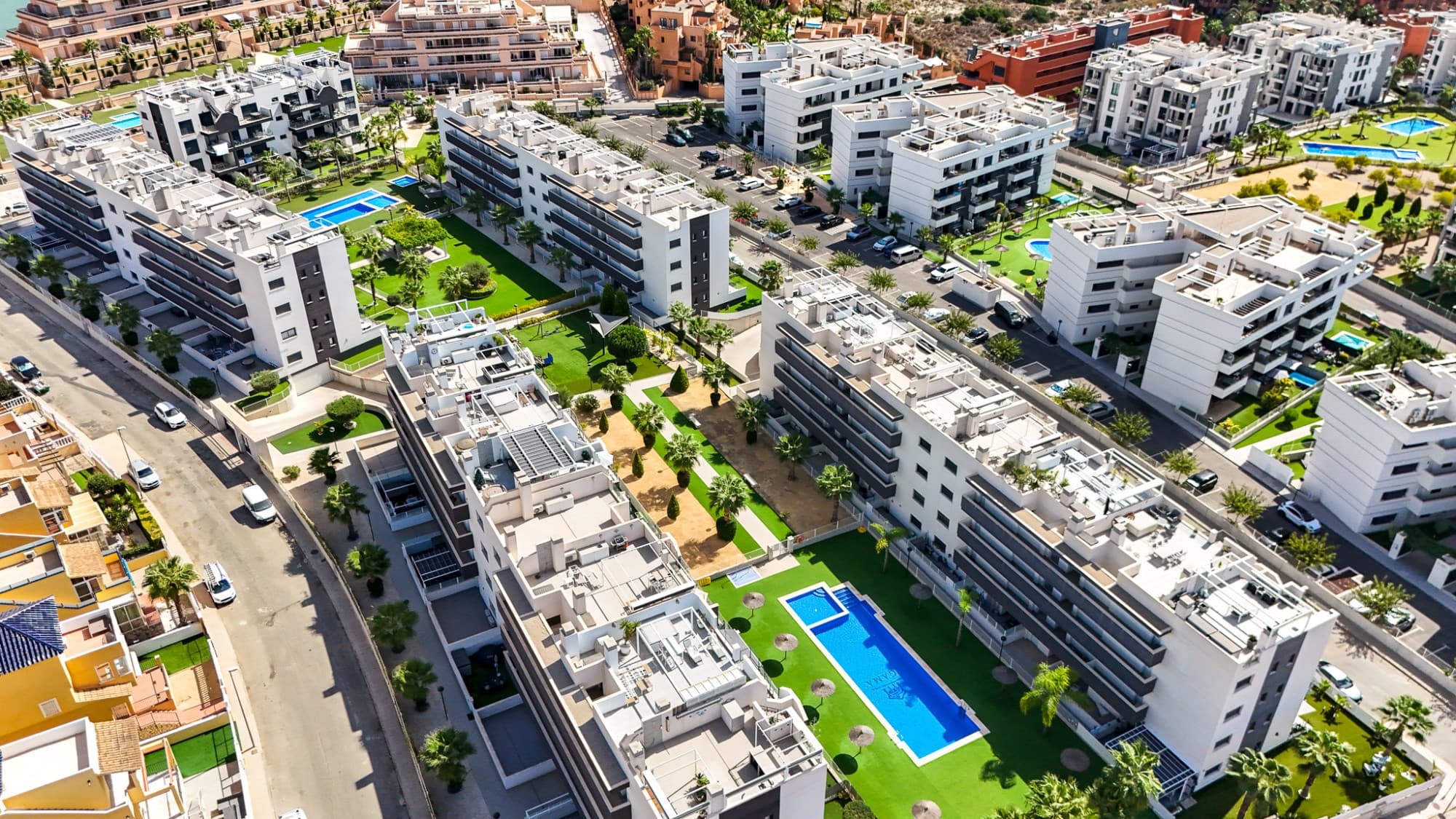 Apartamento Planta Media de 2 dormitorios en Orihuela Costa - 28