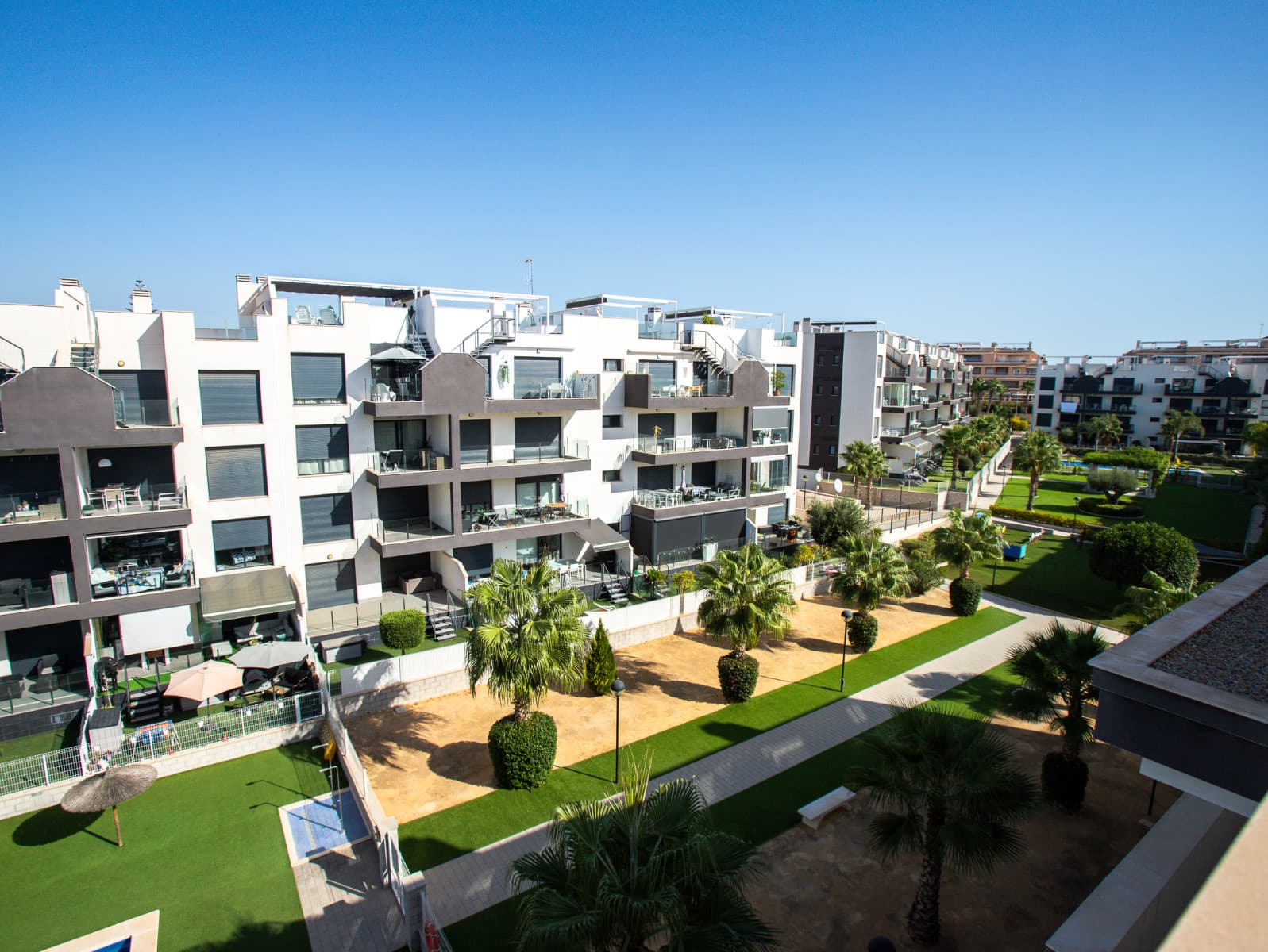 Apartamento Planta Media de 2 dormitorios en Orihuela Costa - 25