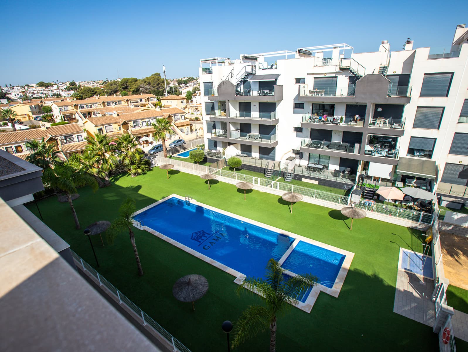 Apartamento Planta Media de 2 dormitorios en Orihuela Costa - 24