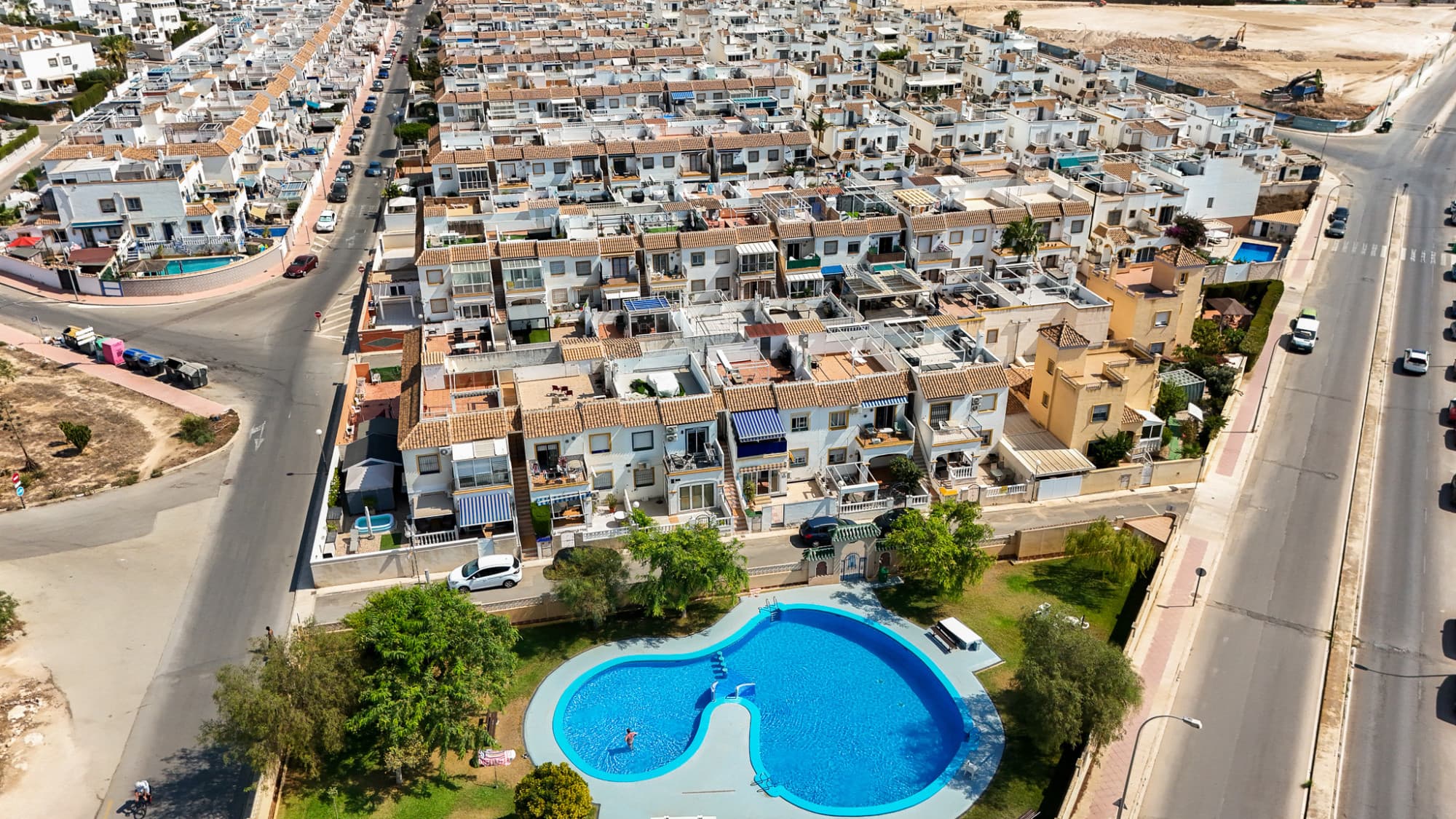 Apartamento Planta Media de 3 dormitorios en Orihuela Costa - 15