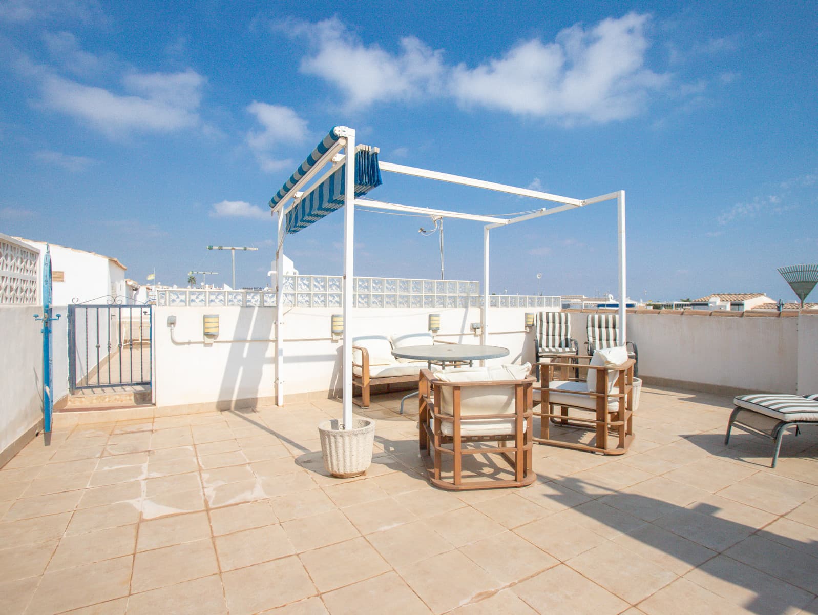 Apartamento Planta Media de 3 dormitorios en Orihuela Costa - 2