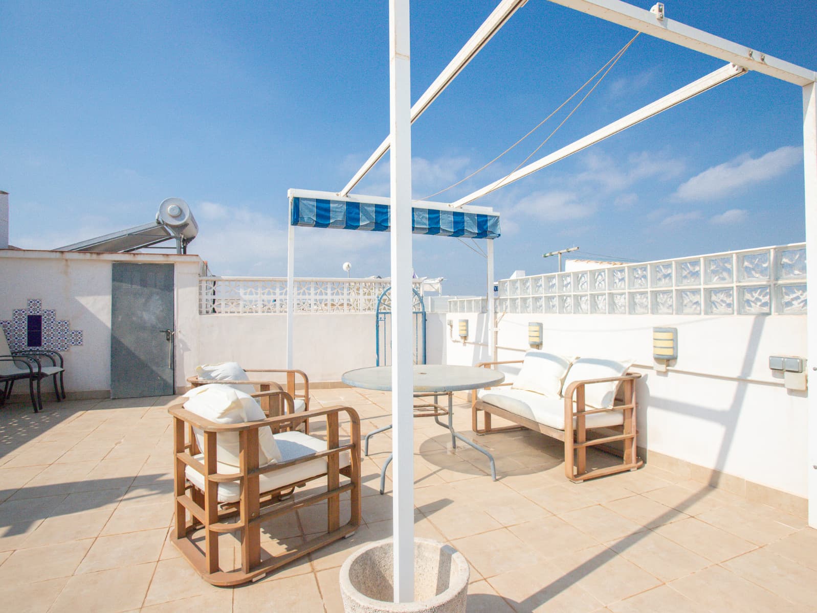 Apartamento Planta Media de 3 dormitorios en Orihuela Costa - 19