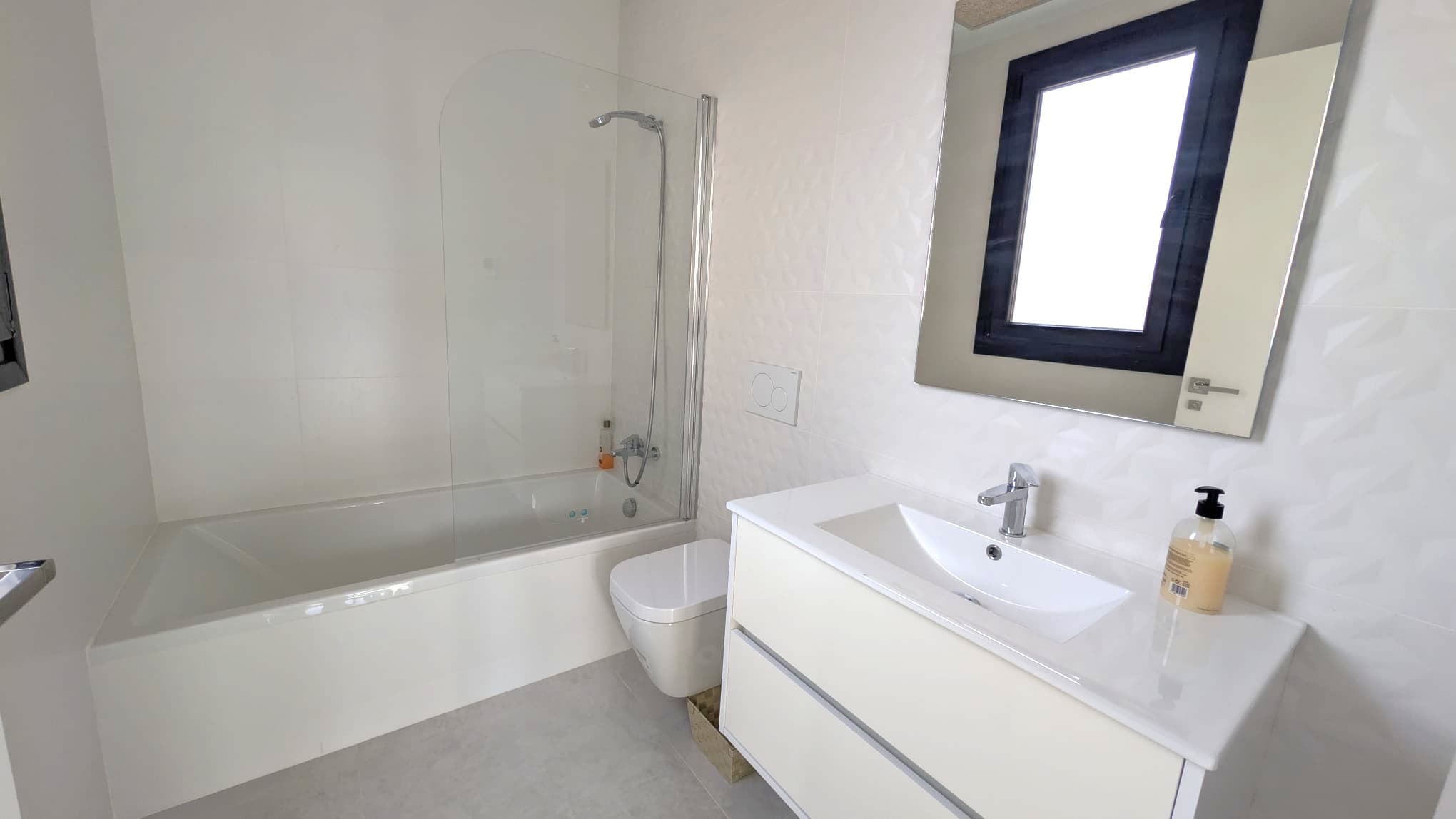 4 bed Detached Villa in Cabo Roig - 9