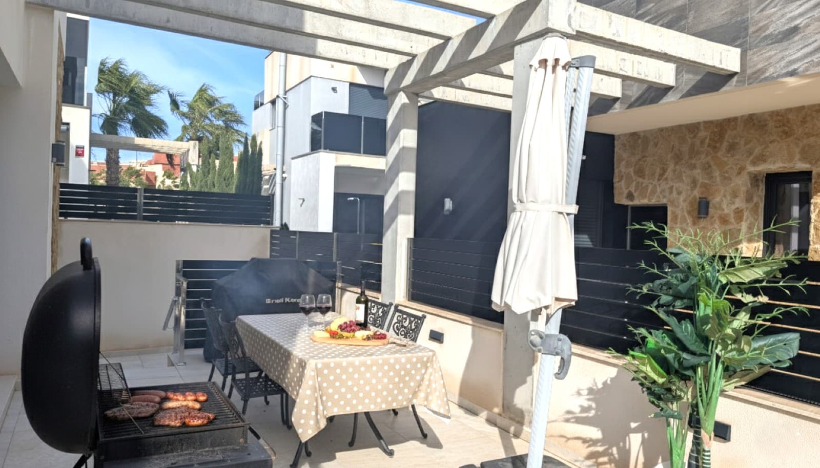 4 bed Detached Villa in Cabo Roig - 13