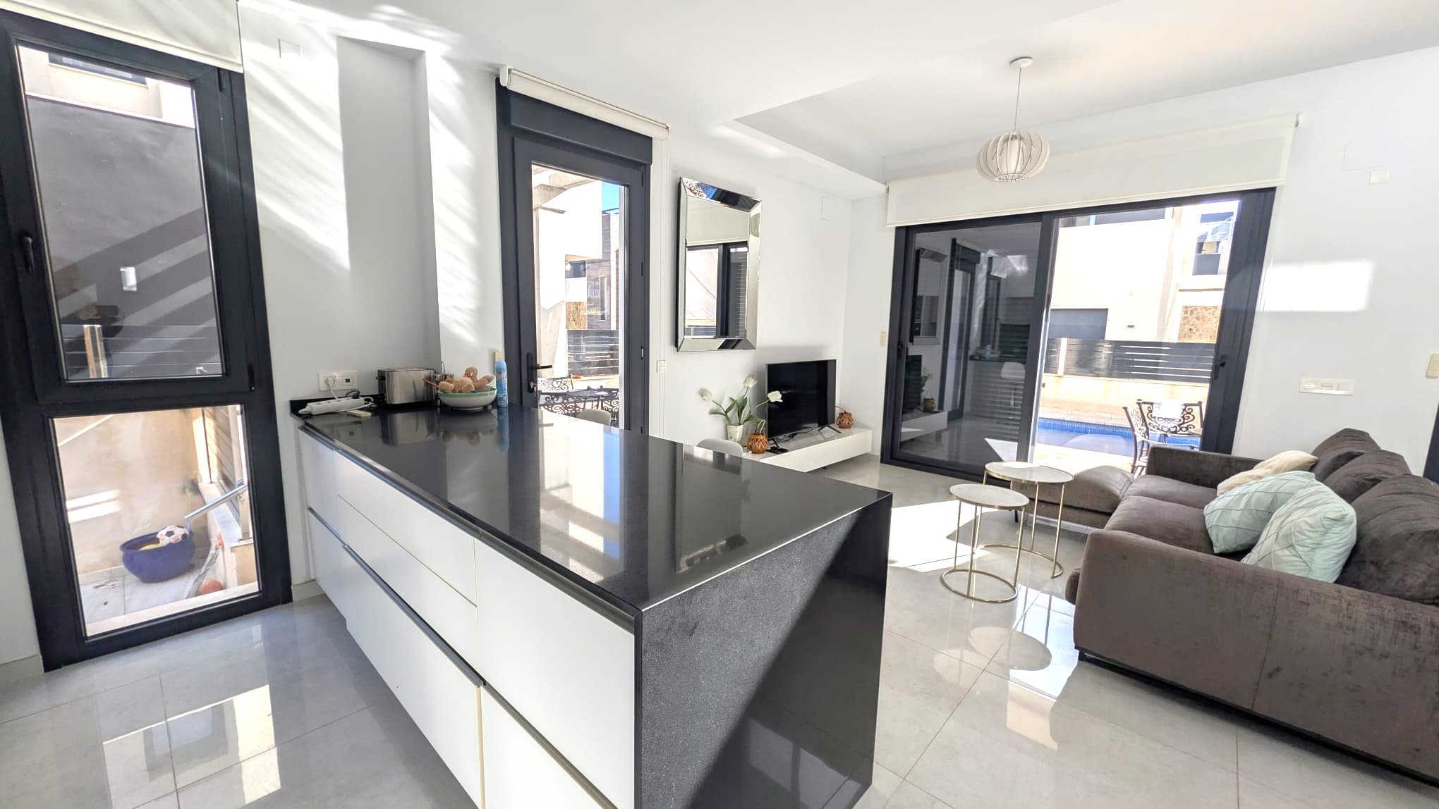 4 bed Detached Villa in Cabo Roig - 18