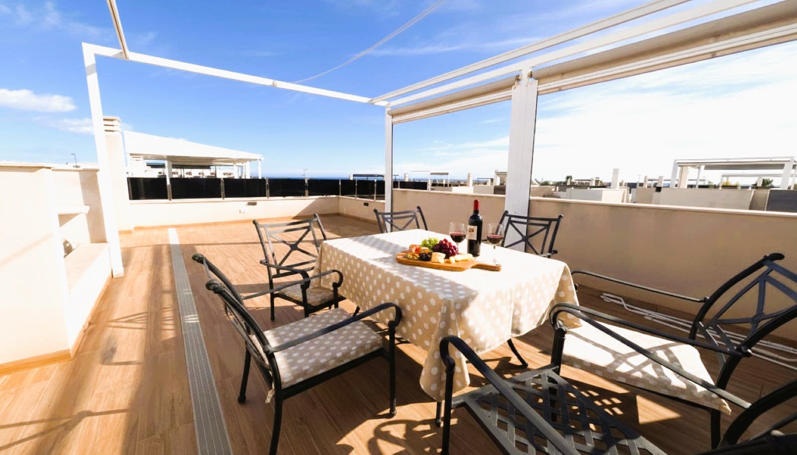 4 bed Detached Villa in Cabo Roig - 28