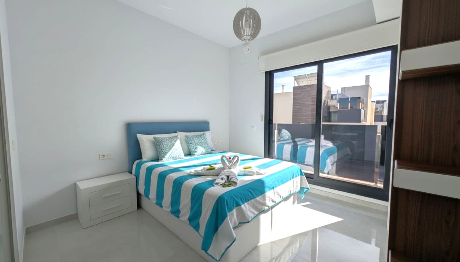 4 bed Detached Villa in Cabo Roig - 32