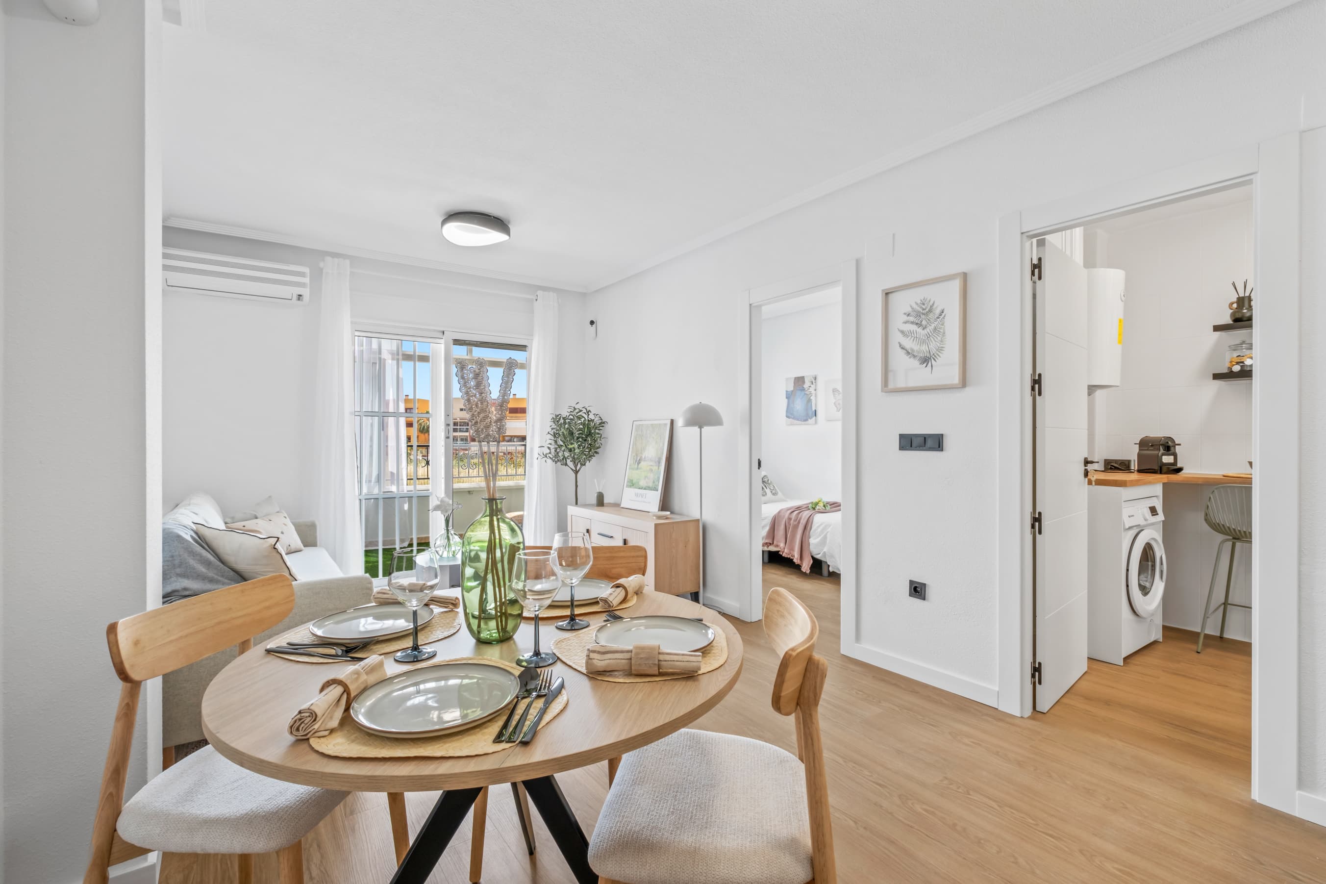 Tussenverdieping Appartement met 2 slaapkamers in Playa Flamenca - 12