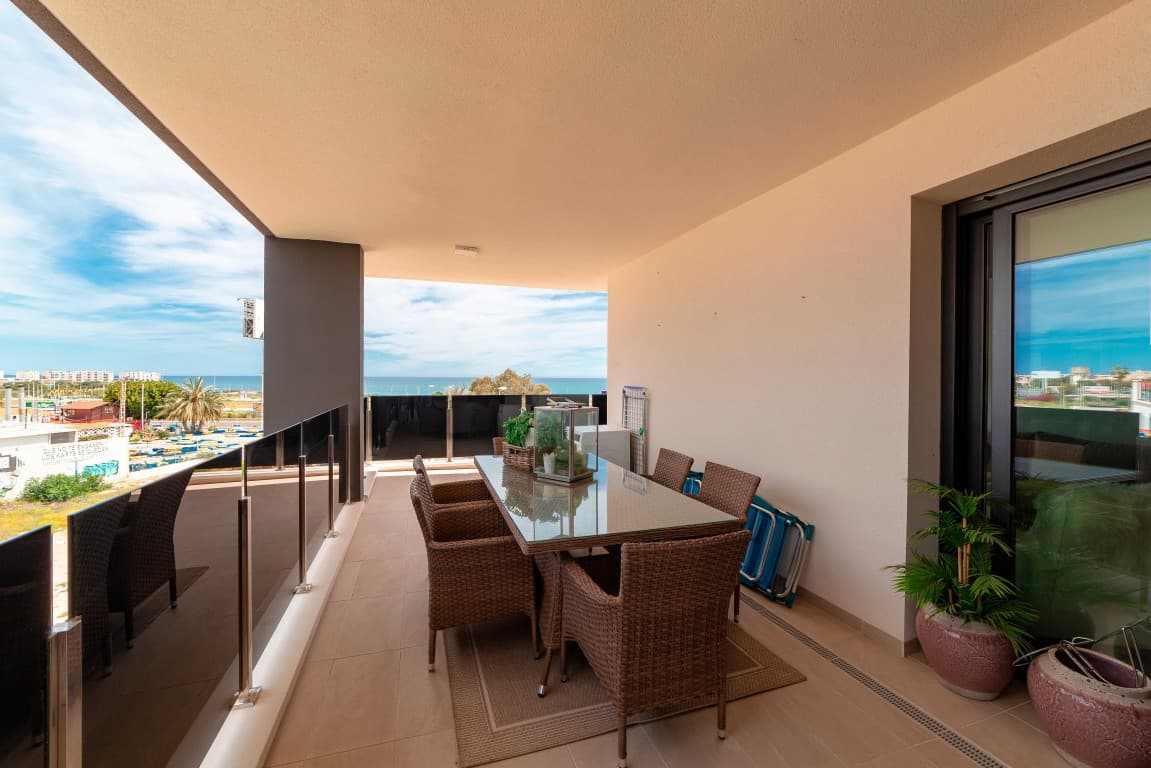 Tussenverdieping Appartement met 3 slaapkamers in Playa Flamenca - 13