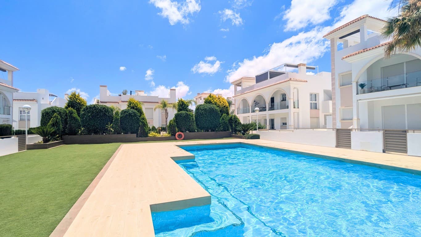 2 bed Middle Floor Apartment in Ciudad Quesada - 2