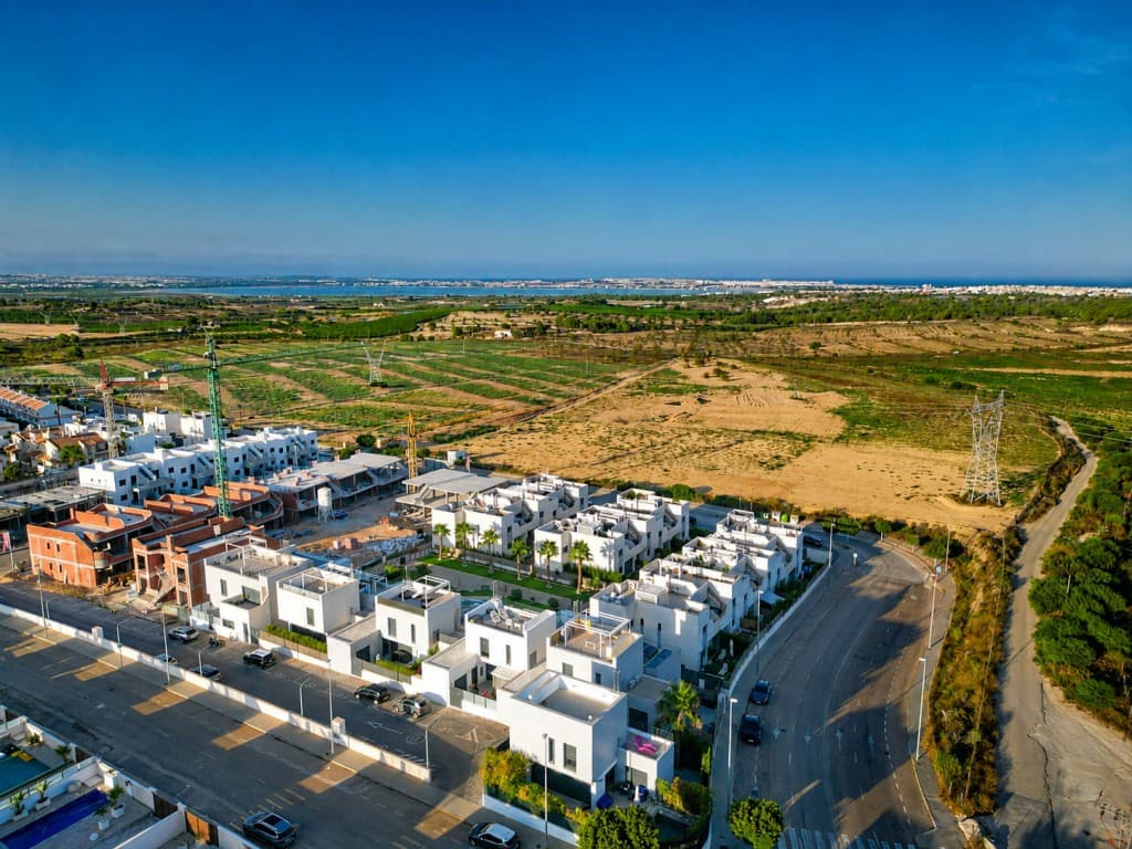 3 bed Detached Villa in San Miguel de Salinas - 24