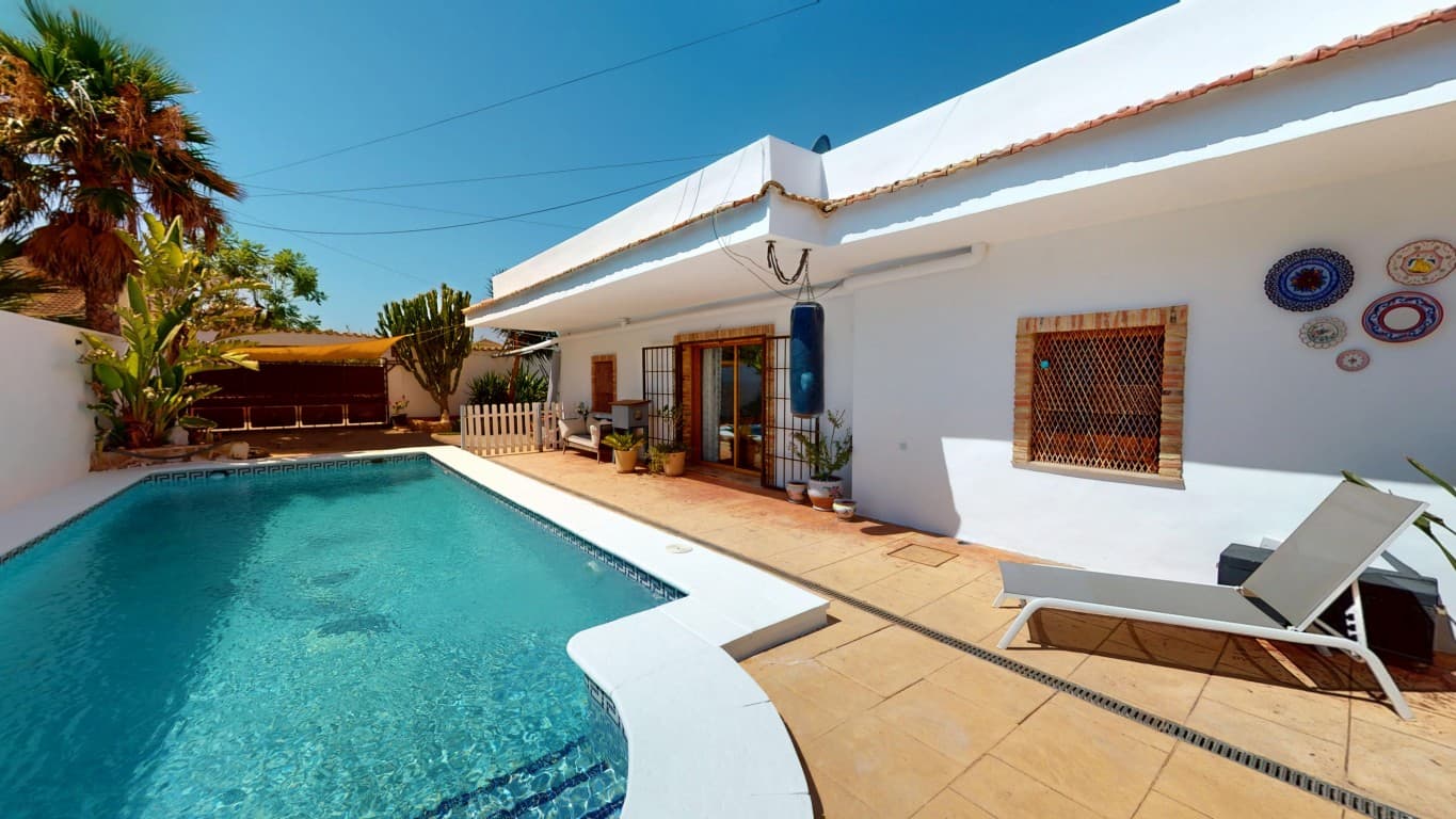 3 bed Detached Villa in Los Alcazares - 1