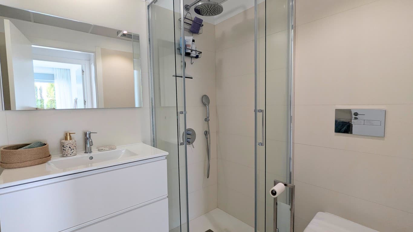 Tussenverdieping Appartement met 2 slaapkamers in Los Balcones - 25