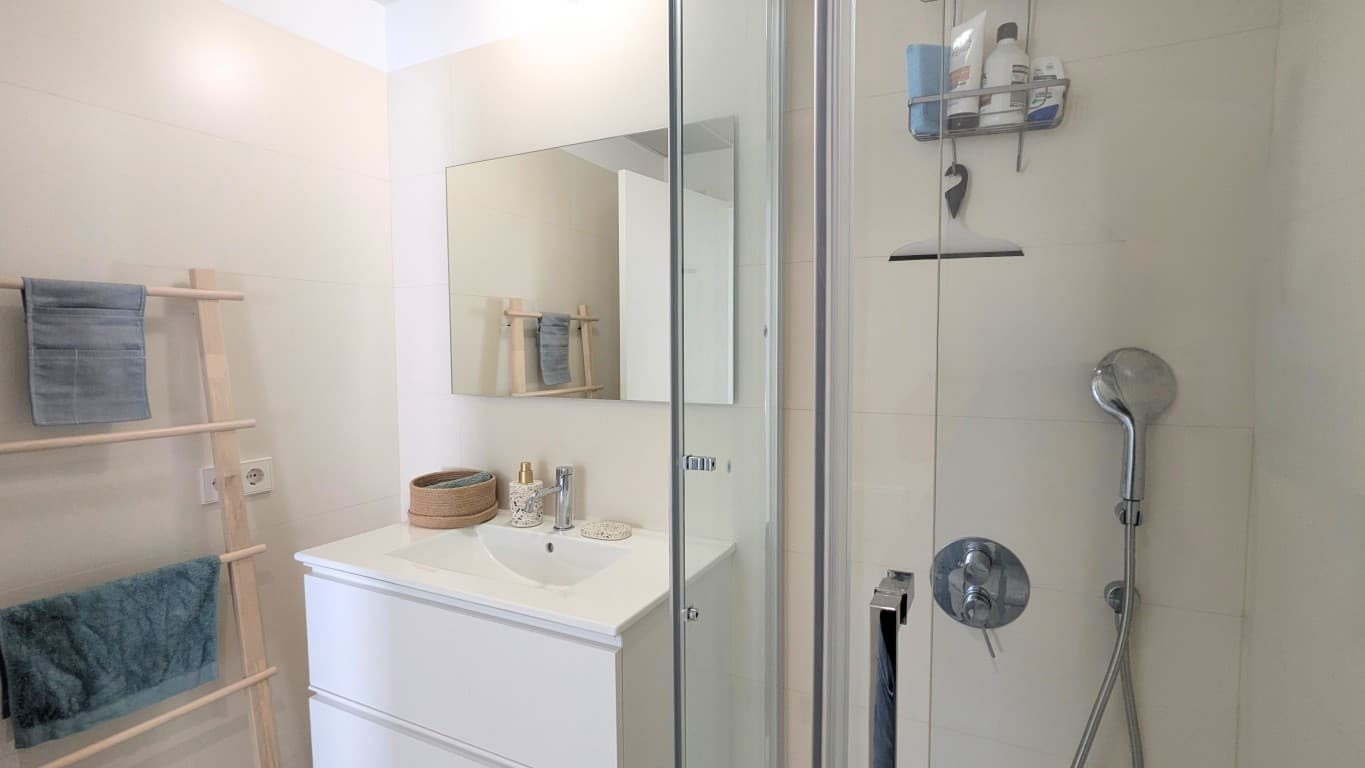 Tussenverdieping Appartement met 2 slaapkamers in Los Balcones - 26