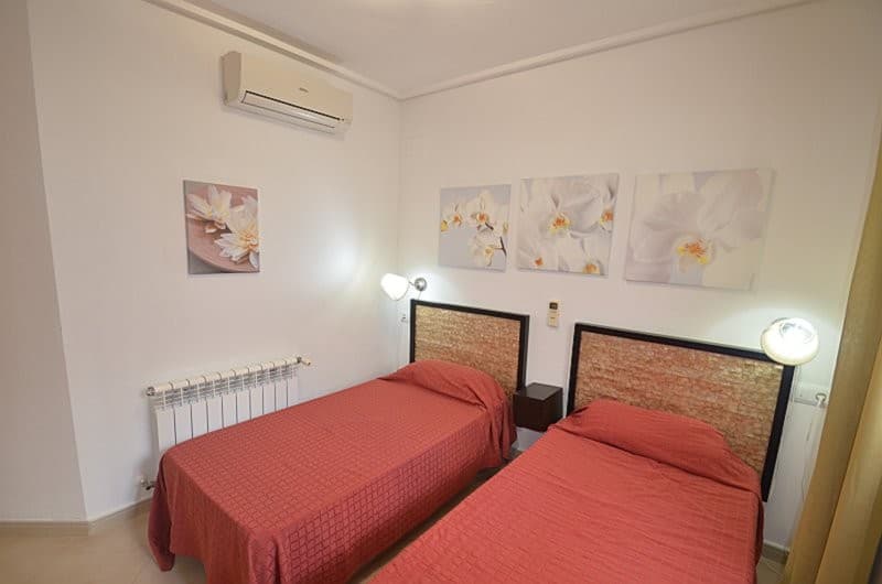2 bed Middle Floor Apartment in Hacienda Riquelme - 14