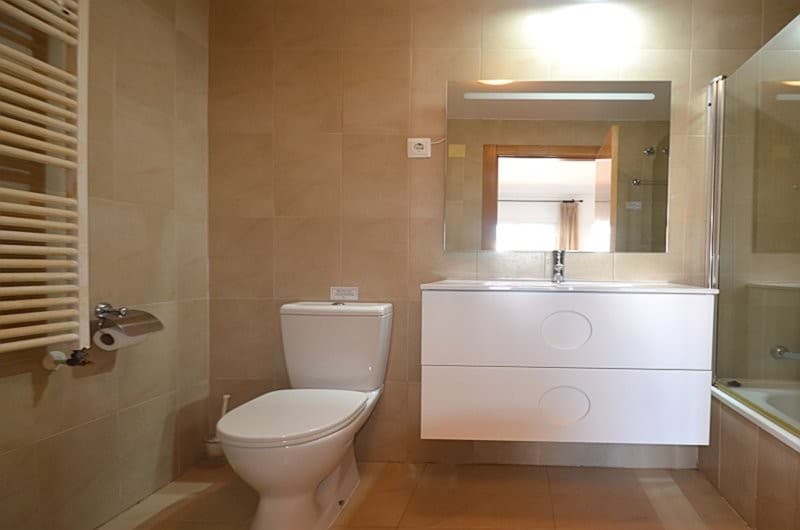 2 bed Middle Floor Apartment in Hacienda Riquelme - 15