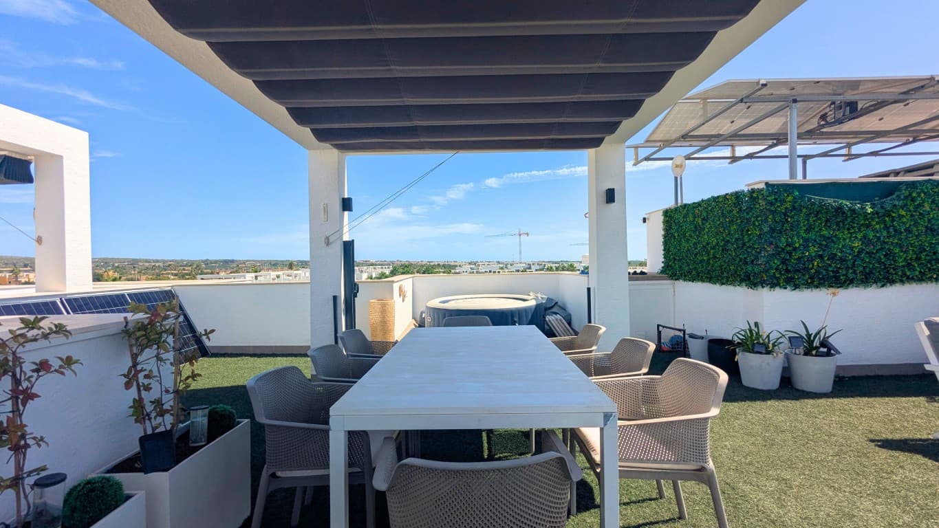 Ático de 3 dormitorios en Urbanización El Raso - 7