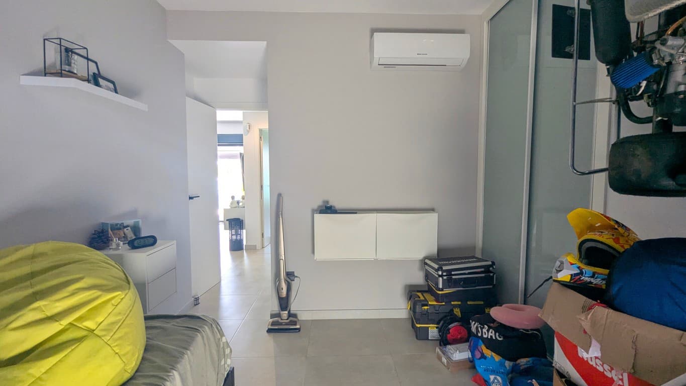 Ático de 3 dormitorios en Urbanización El Raso - 29