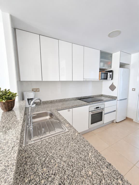 2 bed Middle Floor Apartment in Cabo Roig - 8