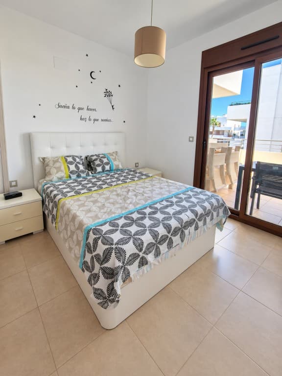 2 bed Middle Floor Apartment in Cabo Roig - 9