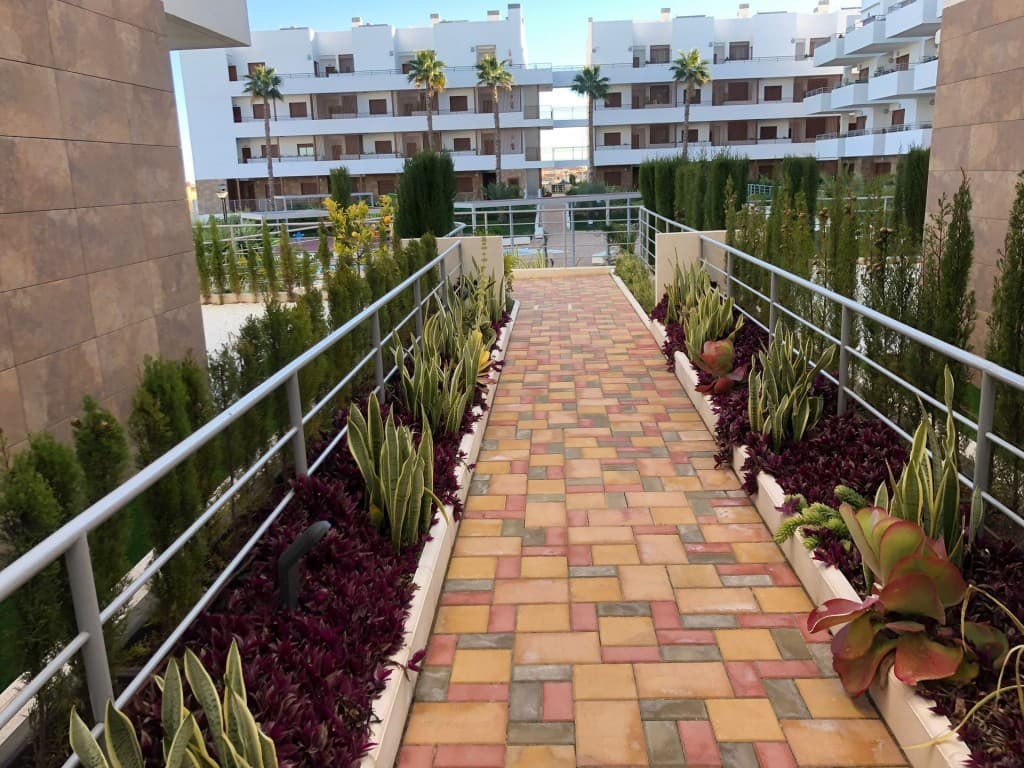 2 bed Middle Floor Apartment in Cabo Roig - 18