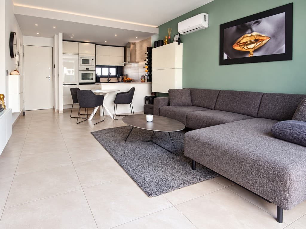 Ático de 3 dormitorios en Urbanización El Raso - 1