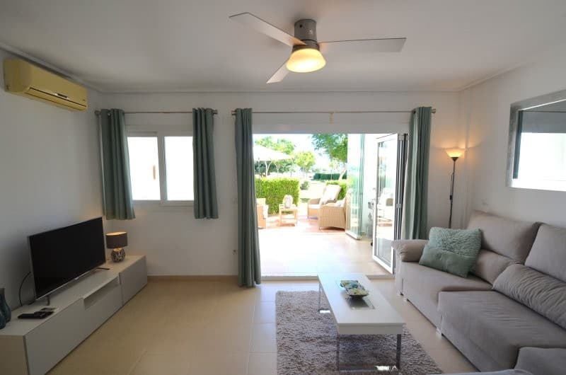 2 bed Middle Floor Apartment in Hacienda Riquelme - 5