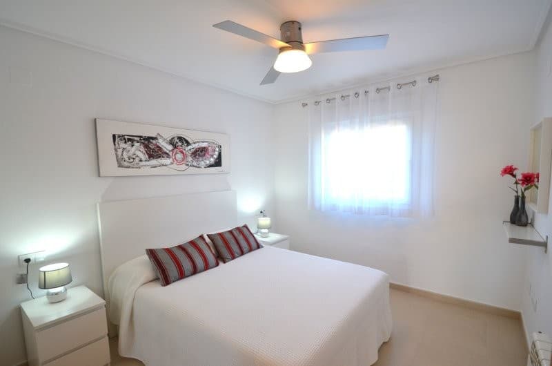 2 bed Middle Floor Apartment in Hacienda Riquelme - 6
