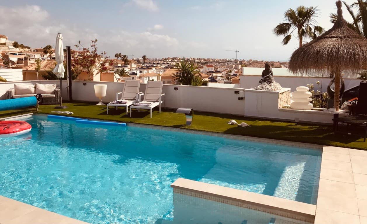Villa - Chalet de 6 dormitorios en Ciudad Quesada - 8