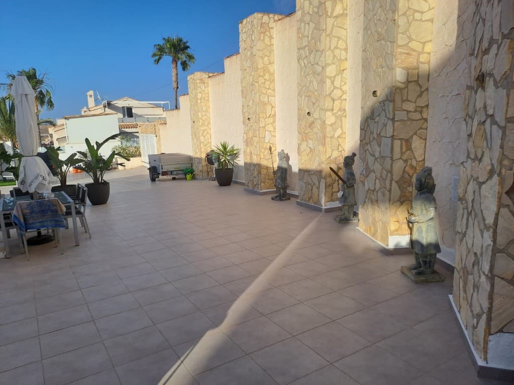 Villa - Chalet de 6 dormitorios en Ciudad Quesada - 13