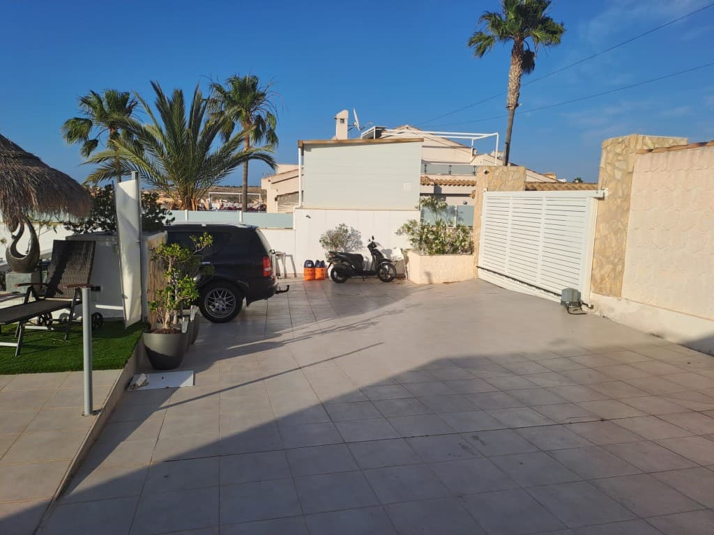 Villa - Chalet de 6 dormitorios en Ciudad Quesada - 14