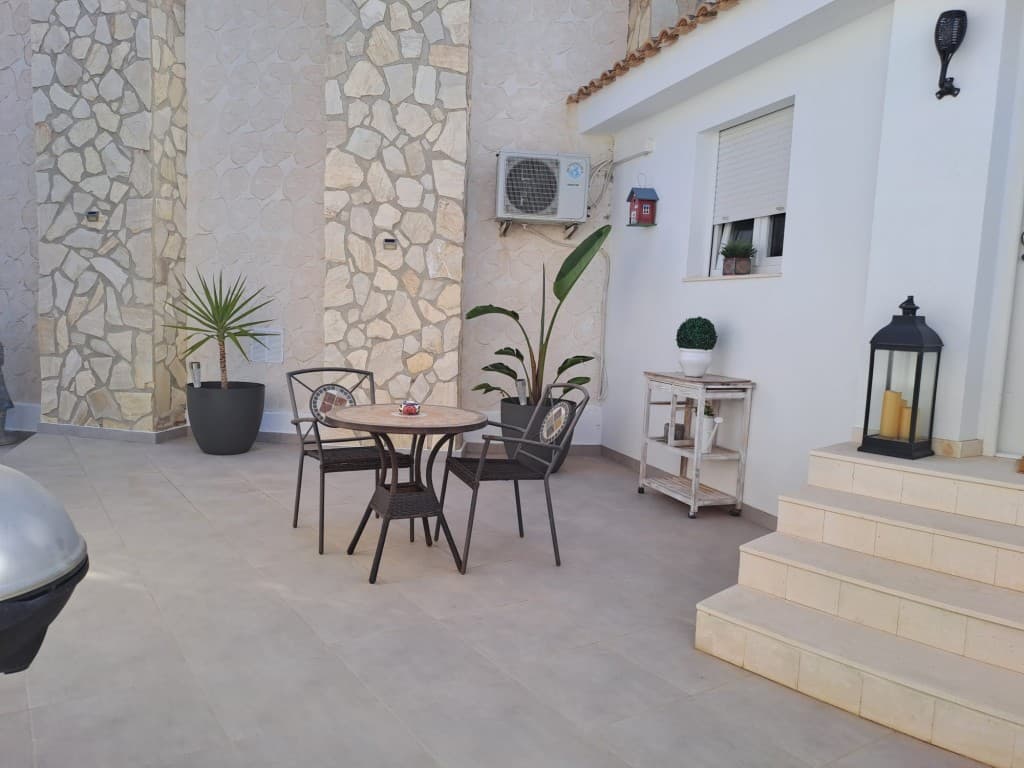 Villa - Chalet de 6 dormitorios en Ciudad Quesada - 36