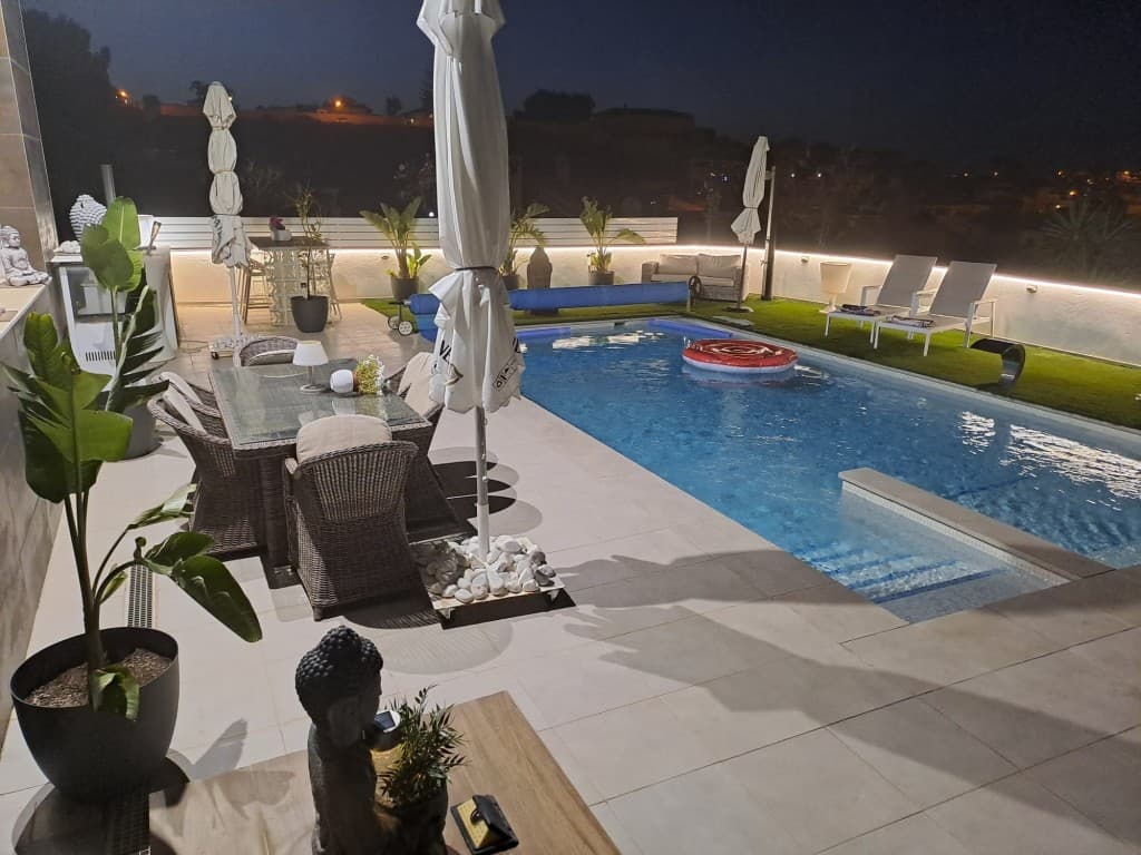 Villa - Chalet de 6 dormitorios en Ciudad Quesada - 46