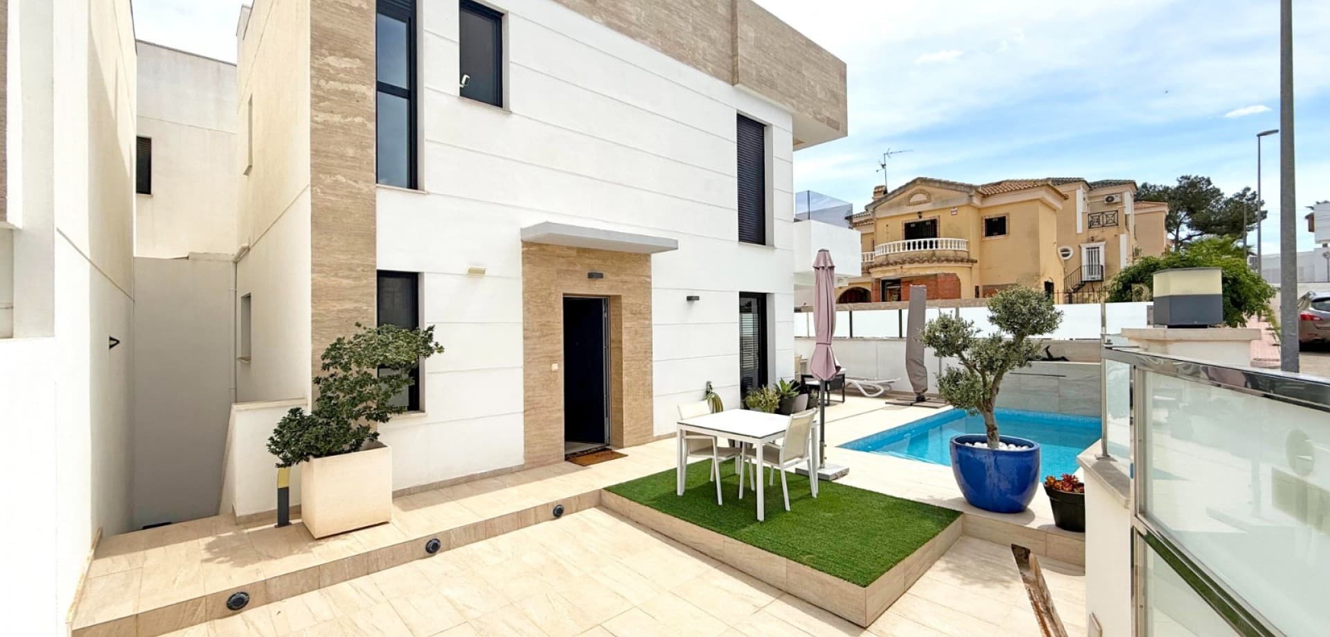 3 bed Detached Villa in Orihuela Costa - 1