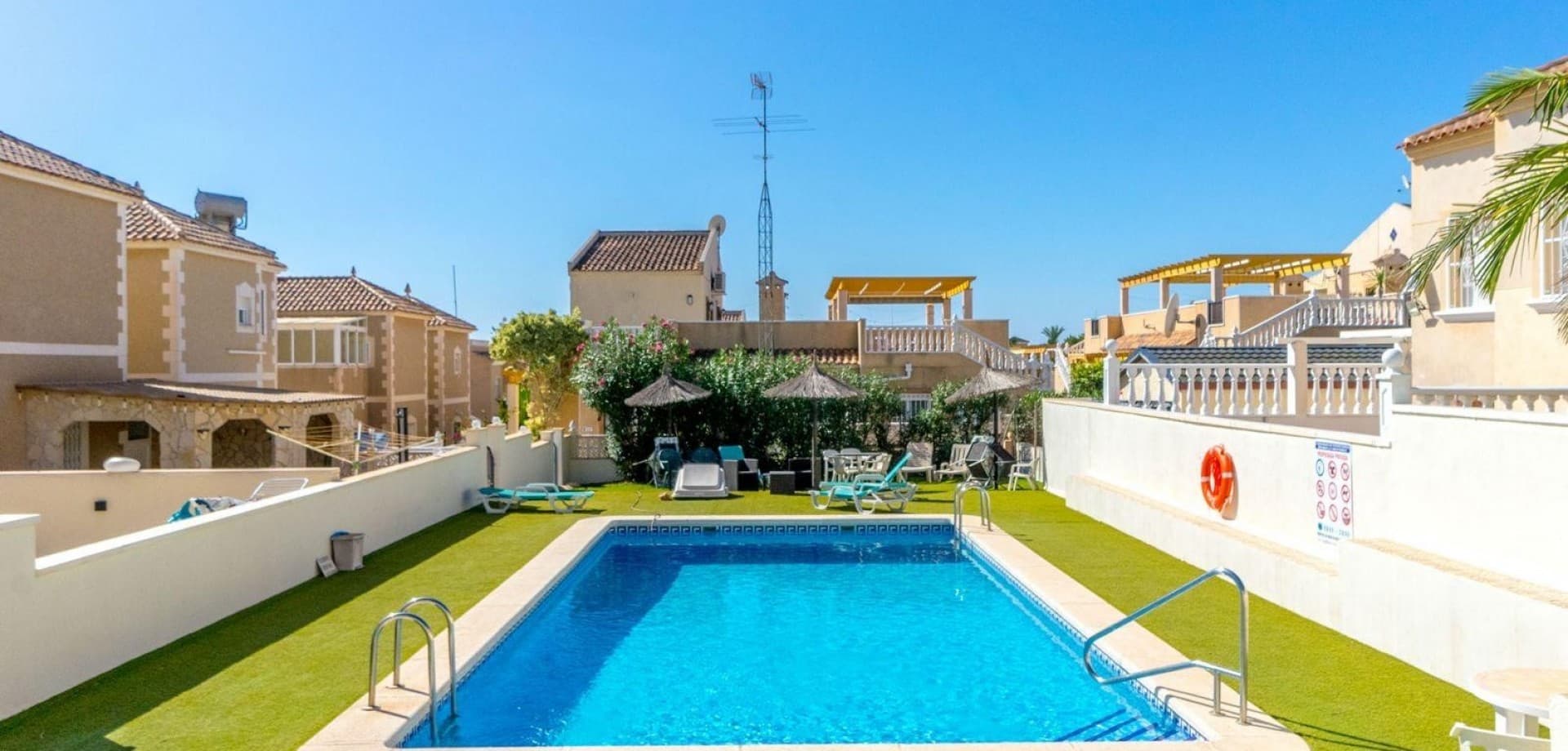 Villa - Chalet de 3 dormitorios en Orihuela Costa - 34