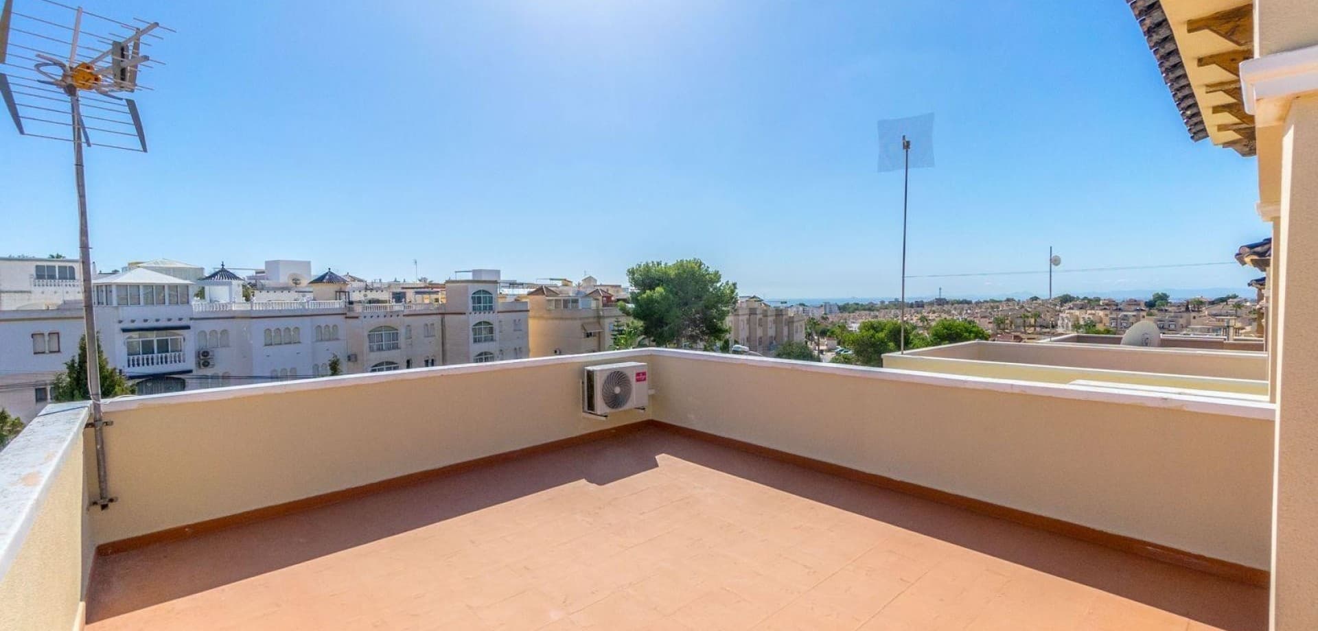 Villa - Chalet de 3 dormitorios en Orihuela Costa - 36