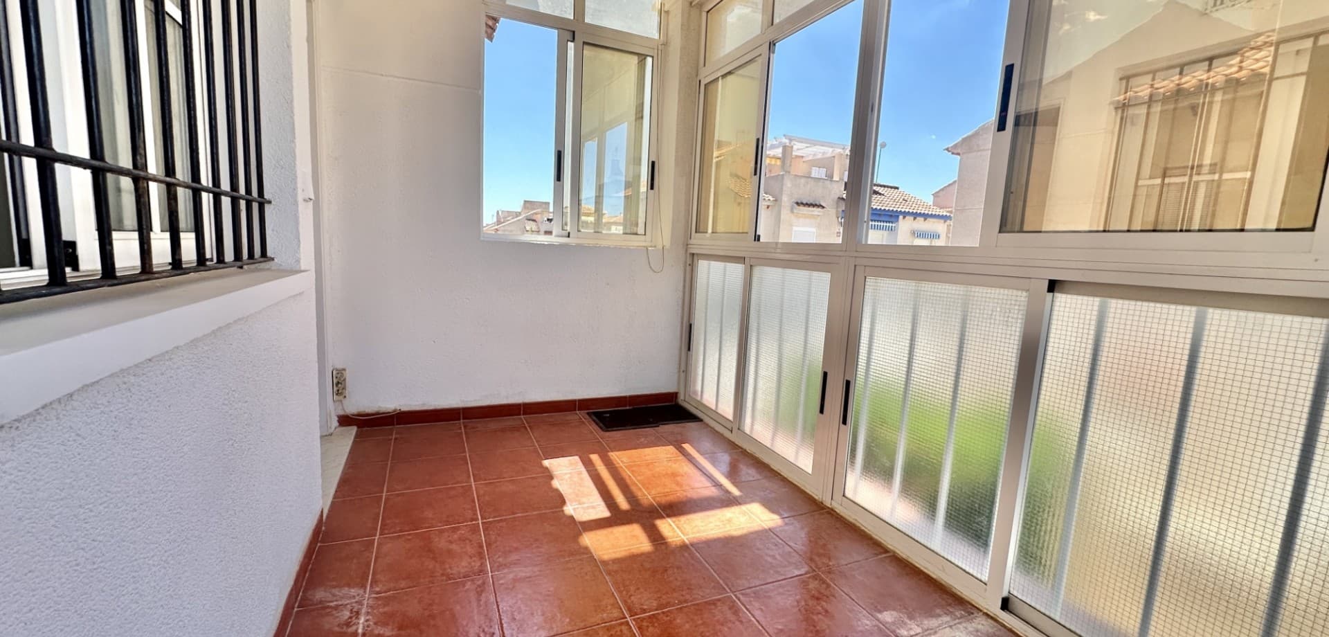 Apartamento Planta Media de 2 dormitorios en Orihuela Costa - 3