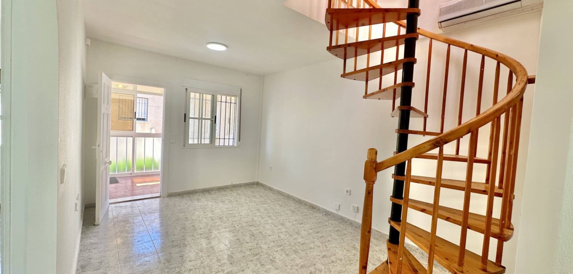 Apartamento Planta Media de 2 dormitorios en Orihuela Costa - 12