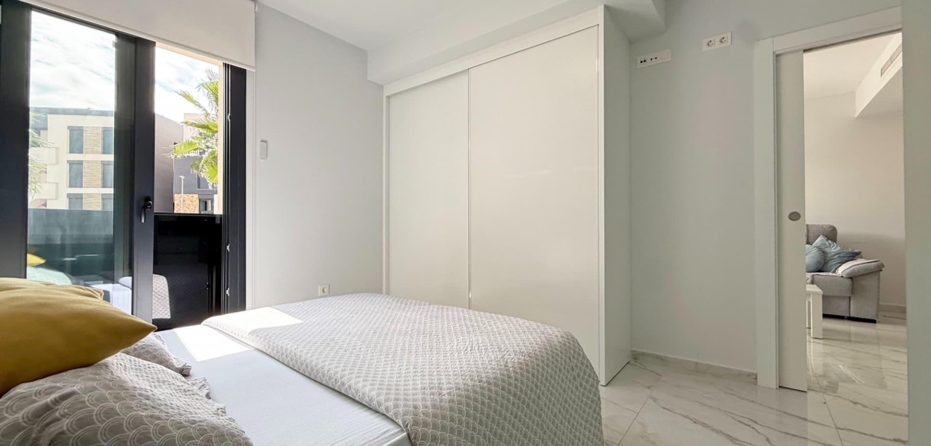 Apartamento Planta Media de 2 dormitorios en Orihuela Costa - 10