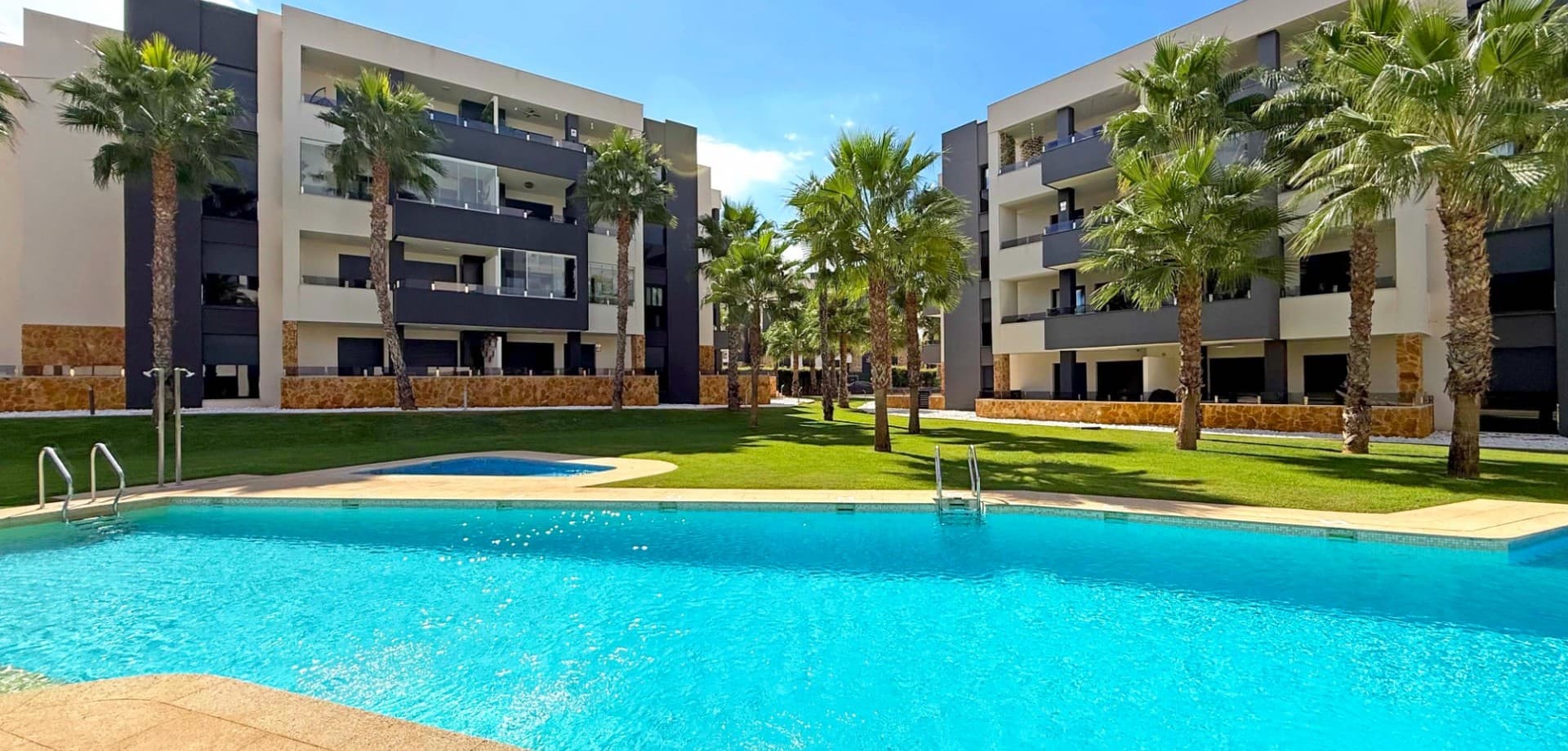 Apartamento Planta Media de 2 dormitorios en Orihuela Costa - 2