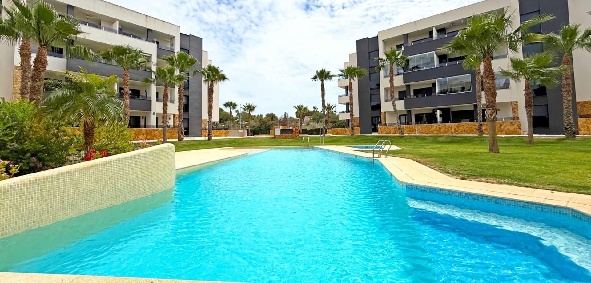 Apartamento Planta Media de 2 dormitorios en Orihuela Costa - 20