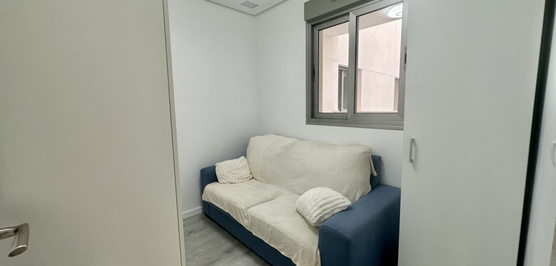 Apartamento Planta Media de 3 dormitorios en Orihuela Costa - 11