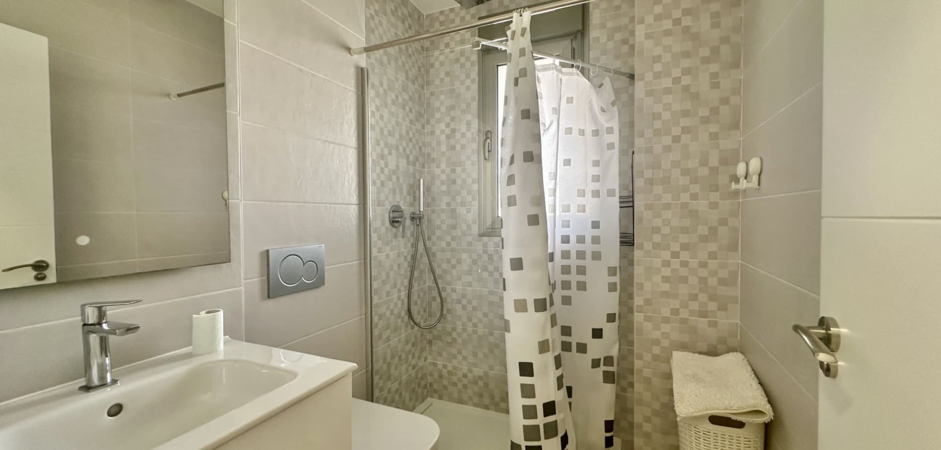 Apartamento Planta Media de 3 dormitorios en Orihuela Costa - 24