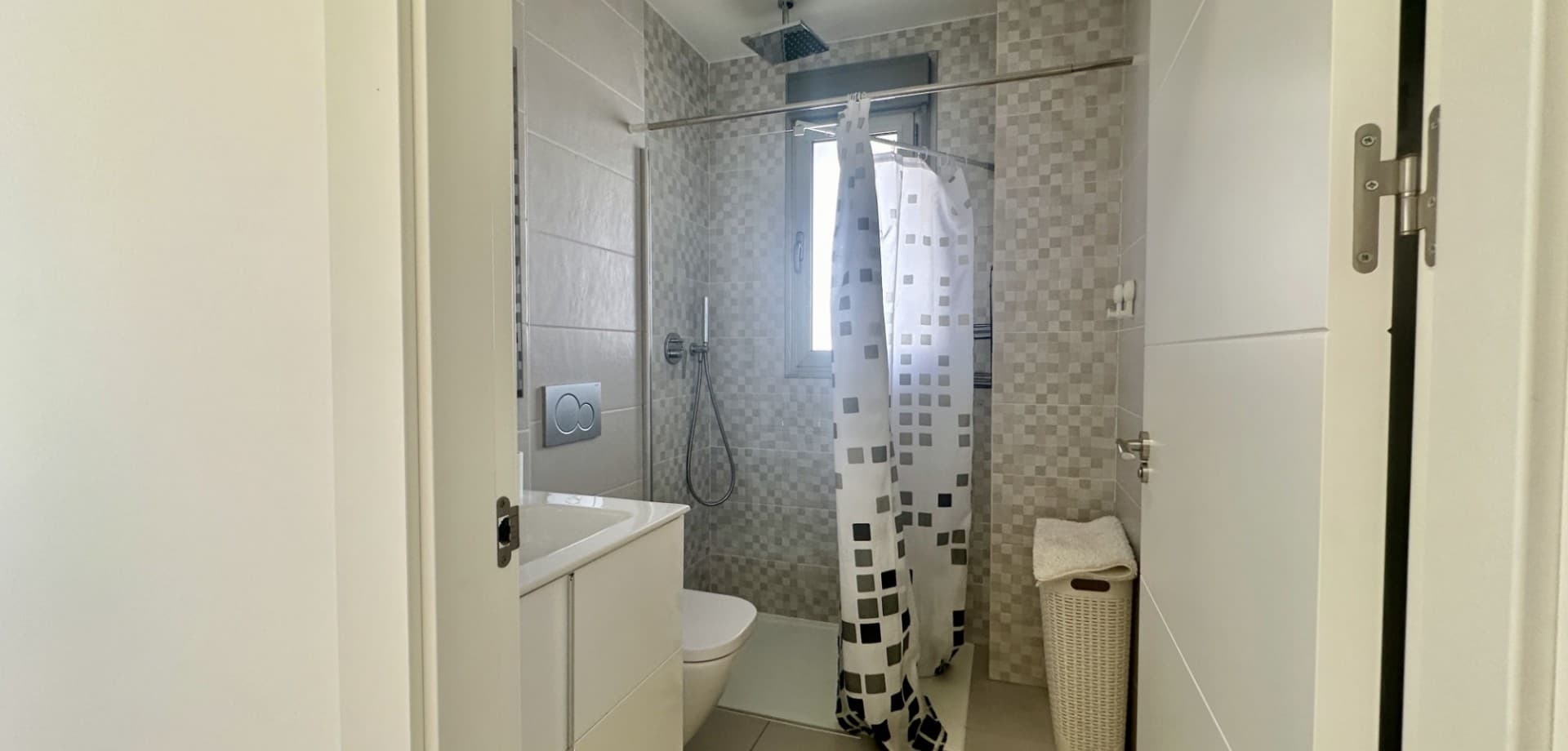Apartamento Planta Media de 3 dormitorios en Orihuela Costa - 25