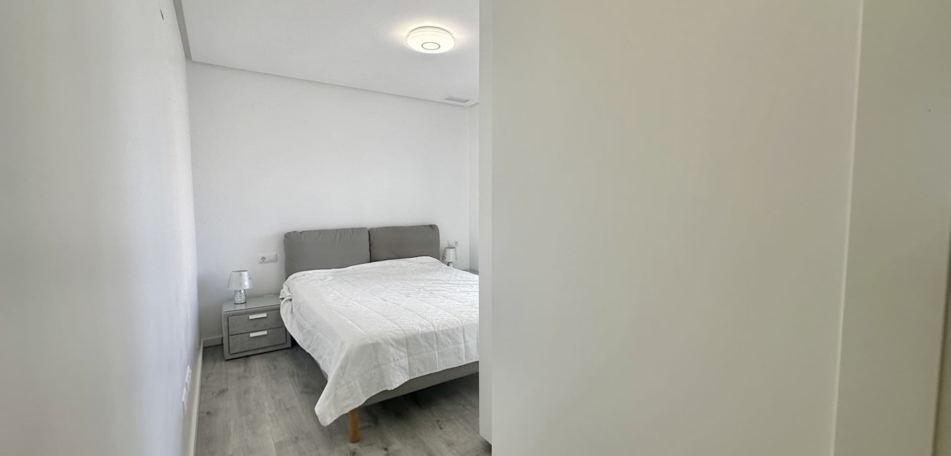 Apartamento Planta Media de 3 dormitorios en Orihuela Costa - 28