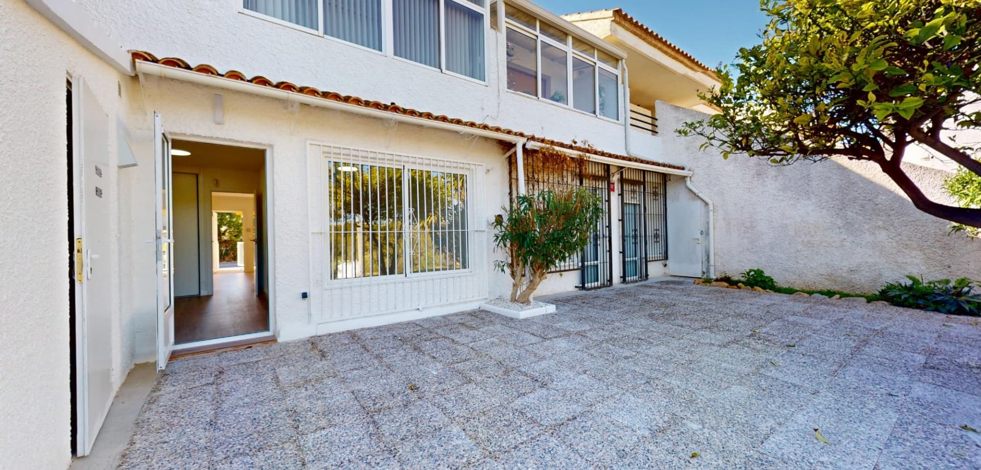 Apartamento Planta Media de 2 dormitorios en Orihuela Costa - 1