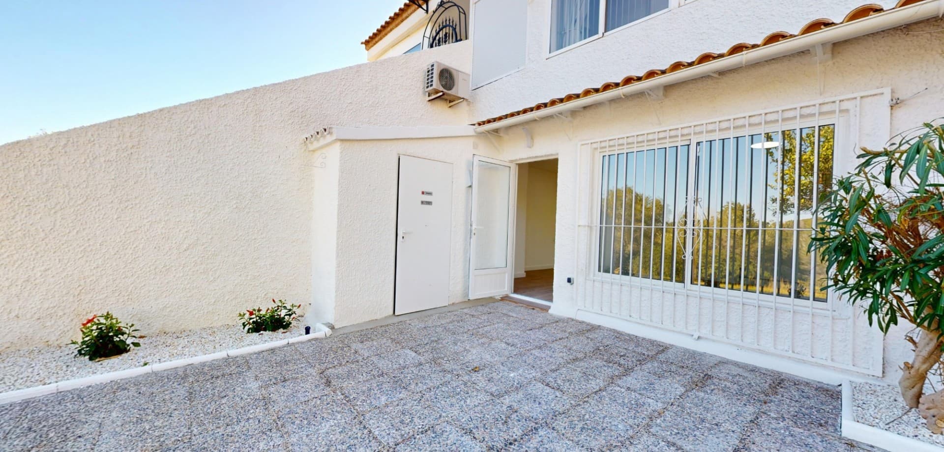 Apartamento Planta Media de 2 dormitorios en Orihuela Costa - 36