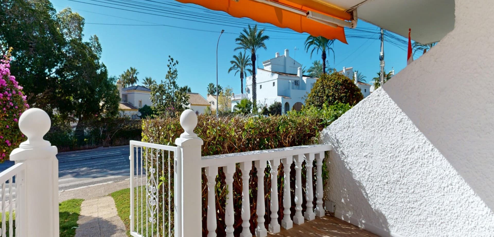Apartamento Planta Media de 2 dormitorios en Orihuela Costa - 37