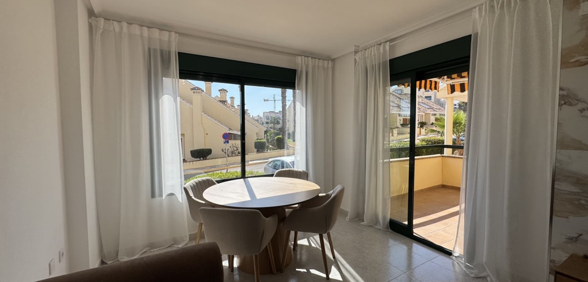 Apartamento Planta Media de 2 dormitorios en Orihuela Costa - 15